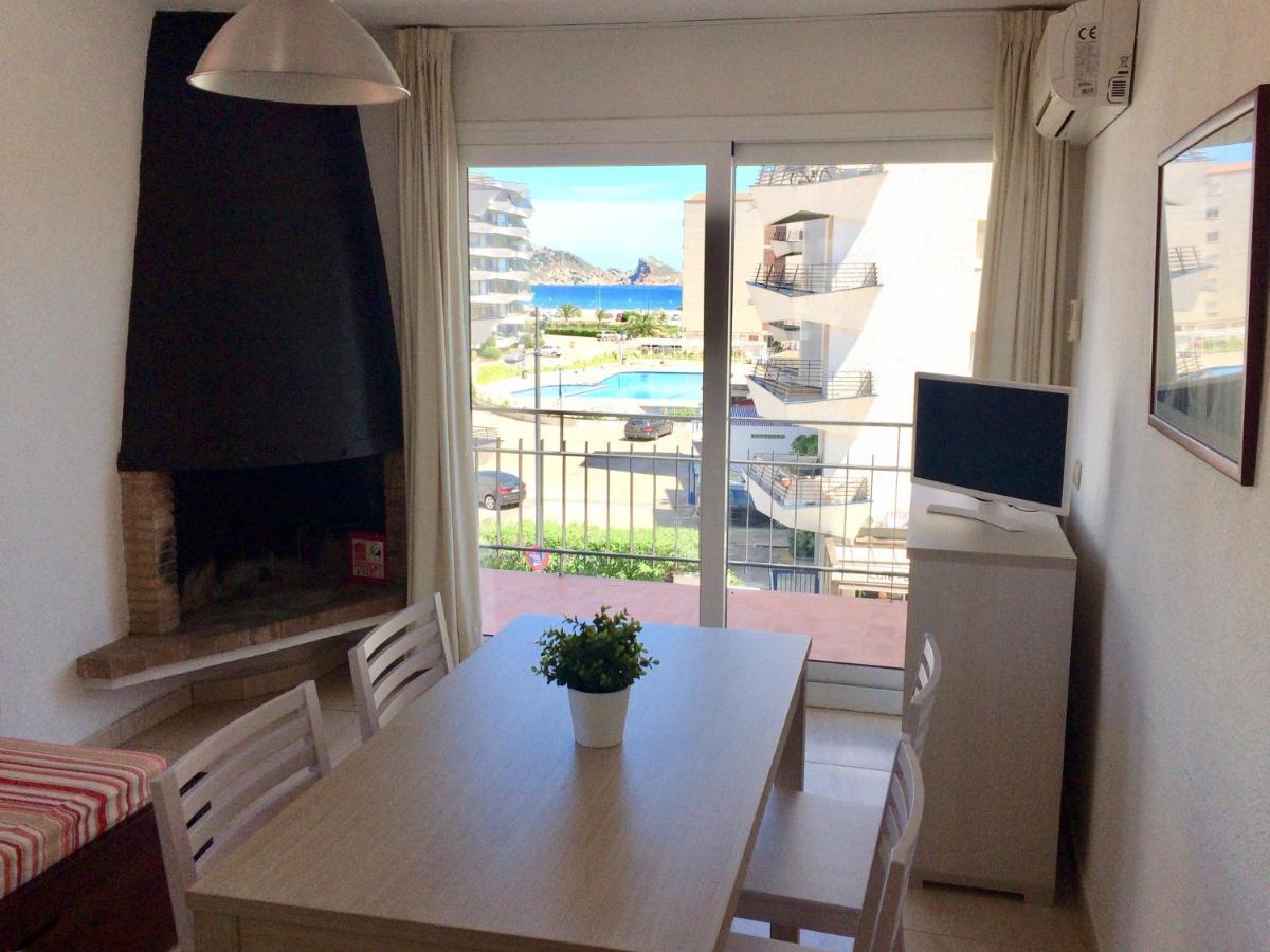 Trill Noray Apartamentos 埃斯塔蒂特 外观 照片